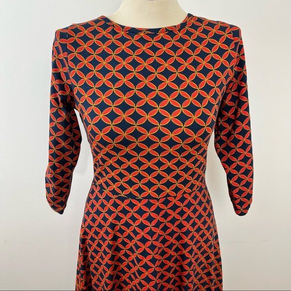 Mata Traders Organic Cotton Jersey Fit and Flare V- back Red Patterned Dress S - Picture 2 of 13